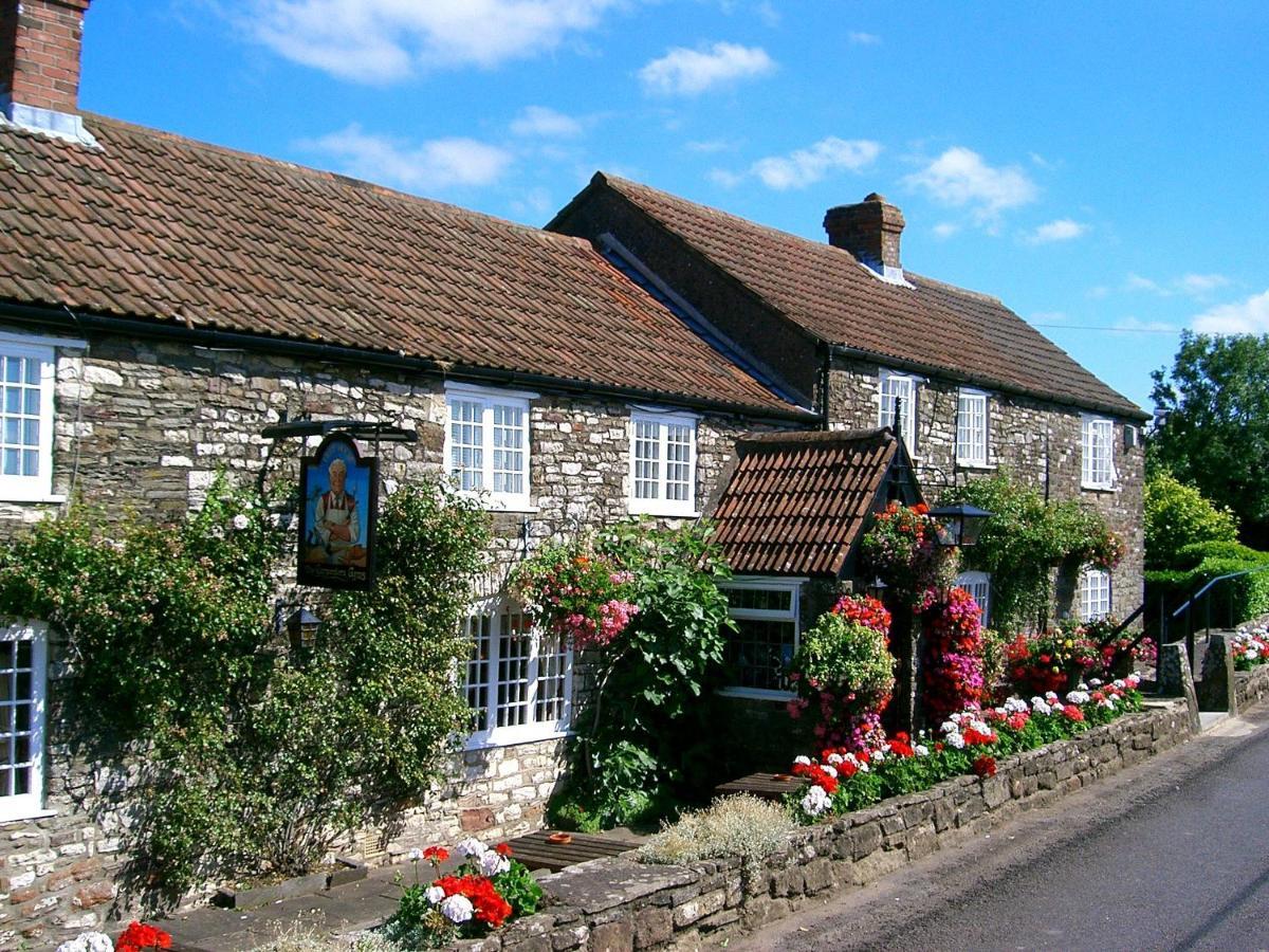 The Carpenters Arms Hotel Pensford Exterior photo